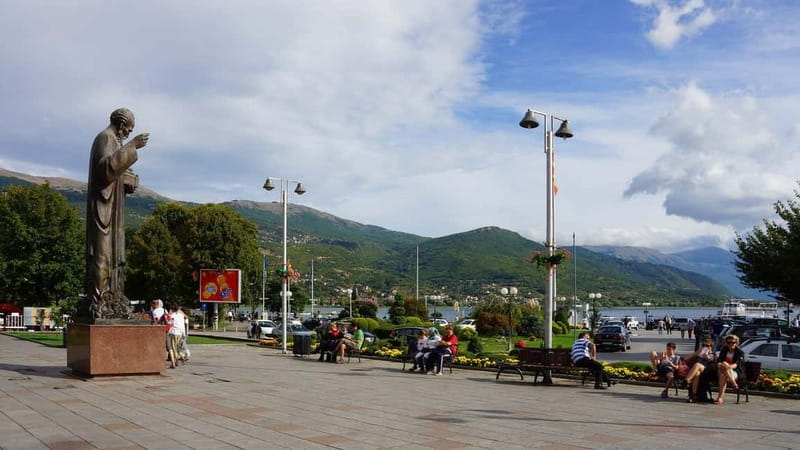 City tour Ohrid - The St. Kliment to boulevard section: the city story starts fast