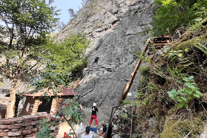 From Skopje: Matka Canyon, Painted Mosque&Arabati Baba Tekke - Vrelo Cave boat ride upgrade: choose your pace, not just the default