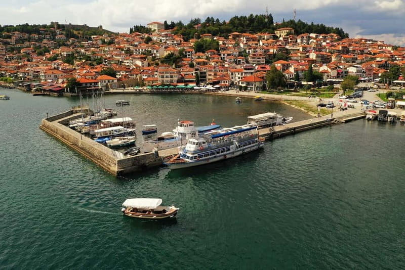 Ohrid: Old Town Panoramic Boat Cruise and Tito's Residence - Getting Oriented at Ohrid Central Port, Meet Near Belvedere