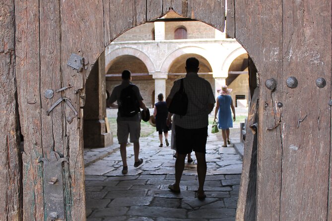Private Full Day Tour Best of Skopje - Mother Teresa Memorial House, Macedonian Struggle Museum, and Holocaust Context