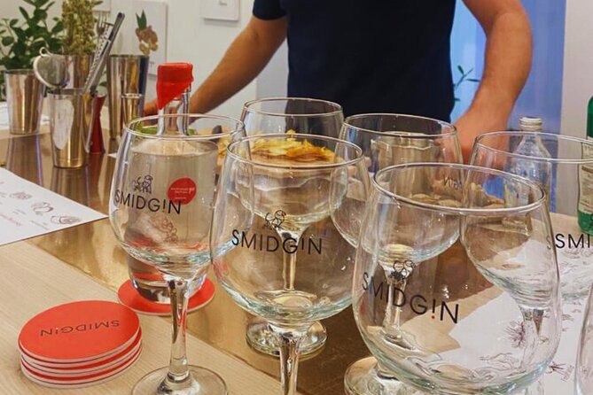 Unique Smidgin explore and tasting tour - Three Smidgin gins, how to taste Classic vs Velvet vs Orient